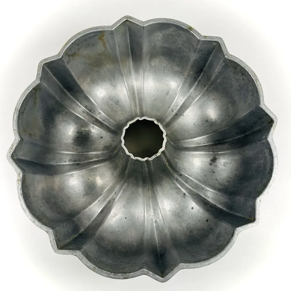 VTG Original Bundt Brand Northland Heavy Aluminum Fluted Tube Cake Pan USA 10 in